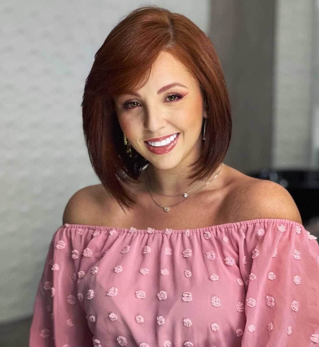 Gabrielle, especialista em home equity da Solva — atendimento humano direto